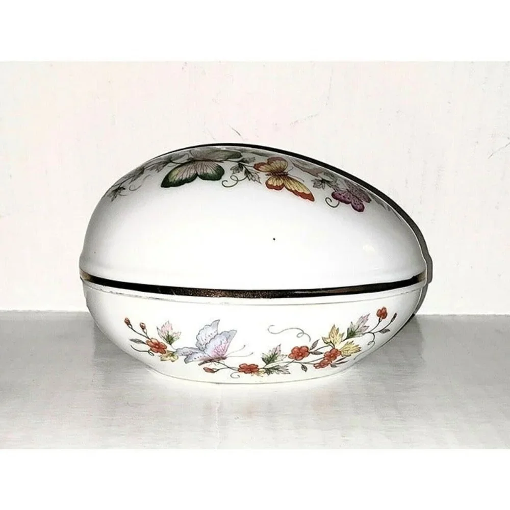 Avon Porcelain Egg Trinket Box 22kt Gold Trim Vintage